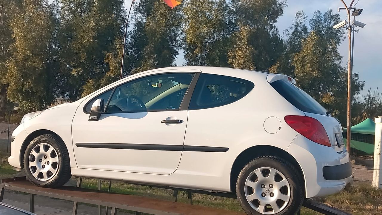 Peugeot 207 1.4 HDi 70CV 3p. XS