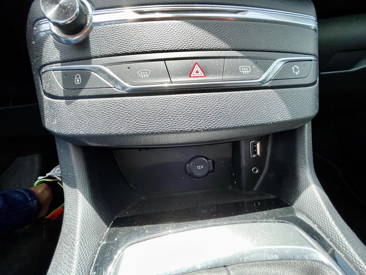 Peugeot 308 1.6 HDI 120CV 6M 12-2016