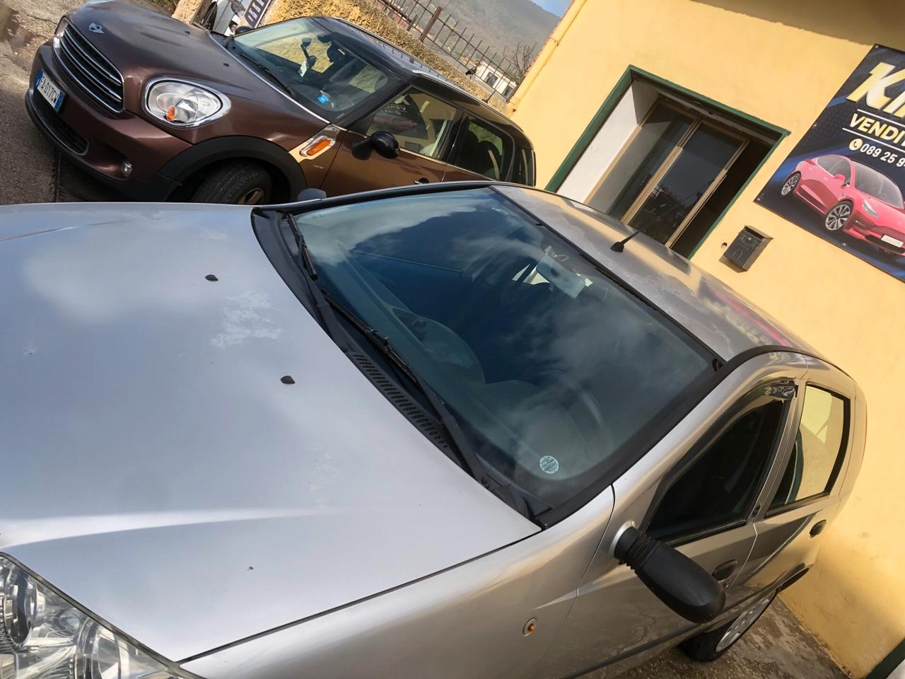 Fiat Punto 1.2 5 porte Active Natural Power