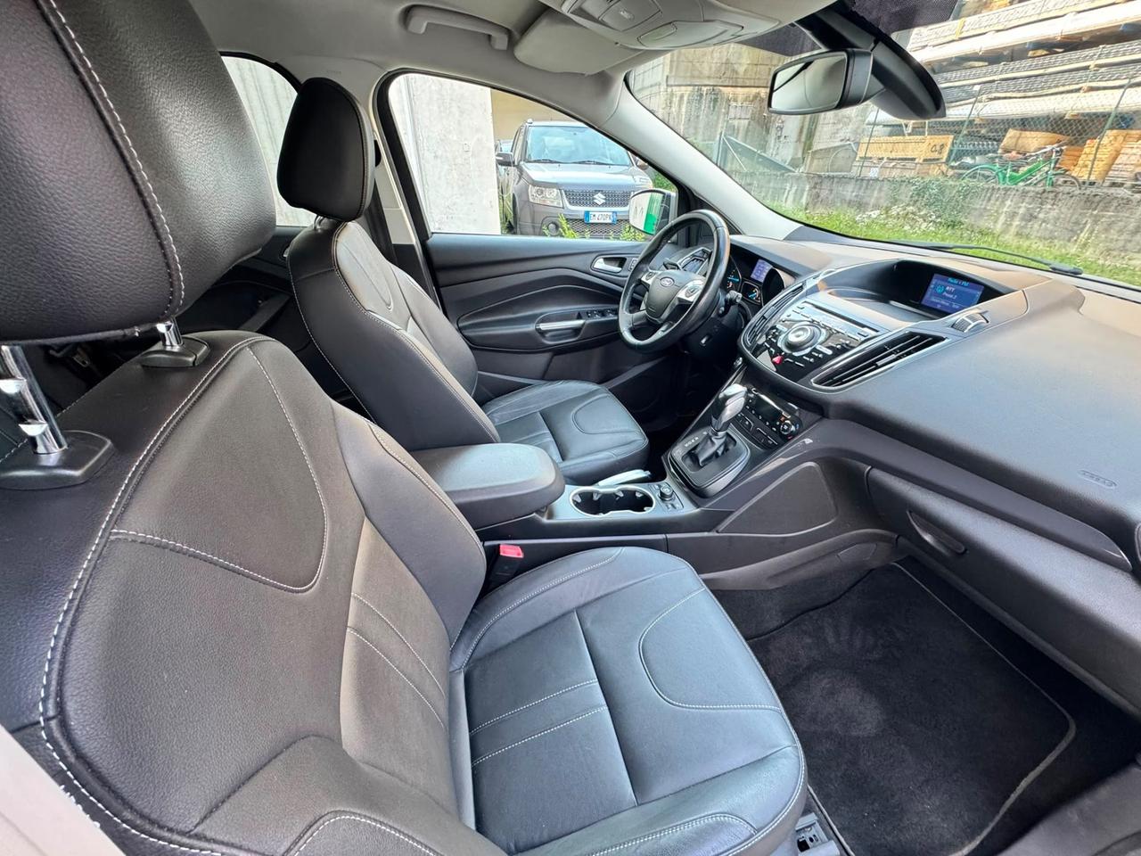 Ford Kuga 2.0 TDCI 163 CV 4WD Powershift Titanium