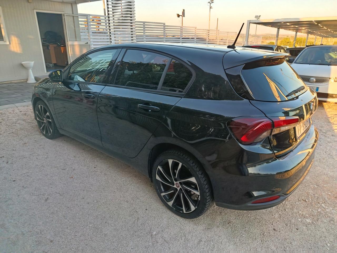 Fiat Tipo 1.6 Mjt S&S 5 porte S-Design