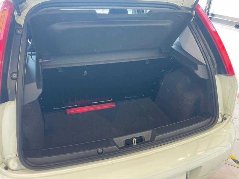 FIAT Punto 1.2 Young 69cv