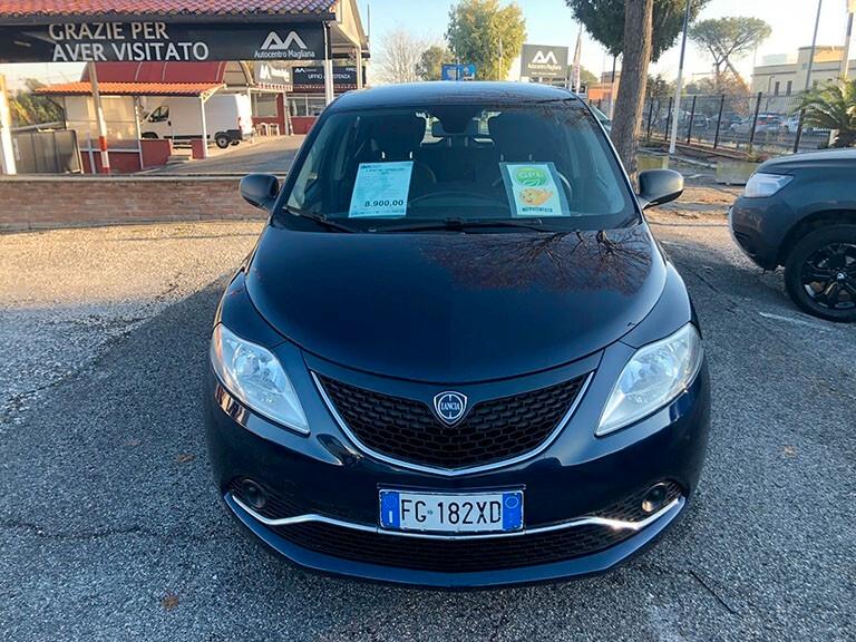 Lancia Ypsilon 1.2 69 CV 5 porte GPL Ecochic Silver