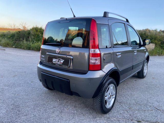FIAT Panda 1.3 MJT 16V DPF 4x4 Climbing