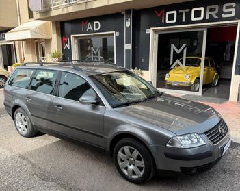 Volkswagen Passat 1.9 TDI/130 CV cat Var. H.line 2004