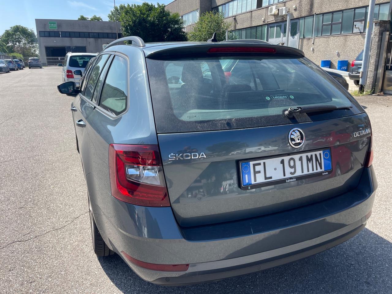 SKODA OCTAVIA-2017-2.0TDI-150CV-DSG-AUTOMATICO