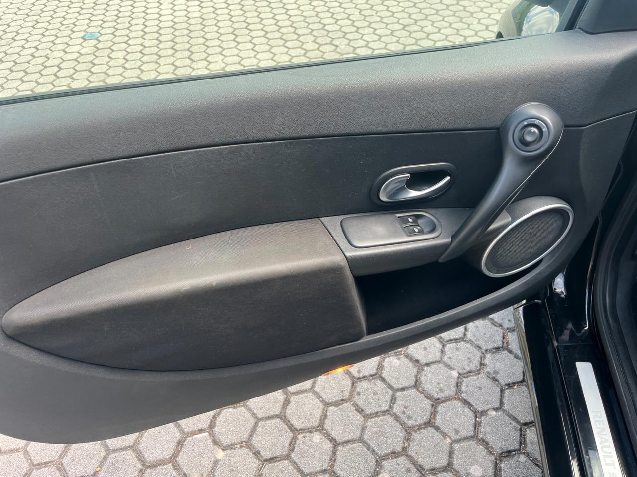 Renault Clio RS 2.0 16V 200CV 3 porte