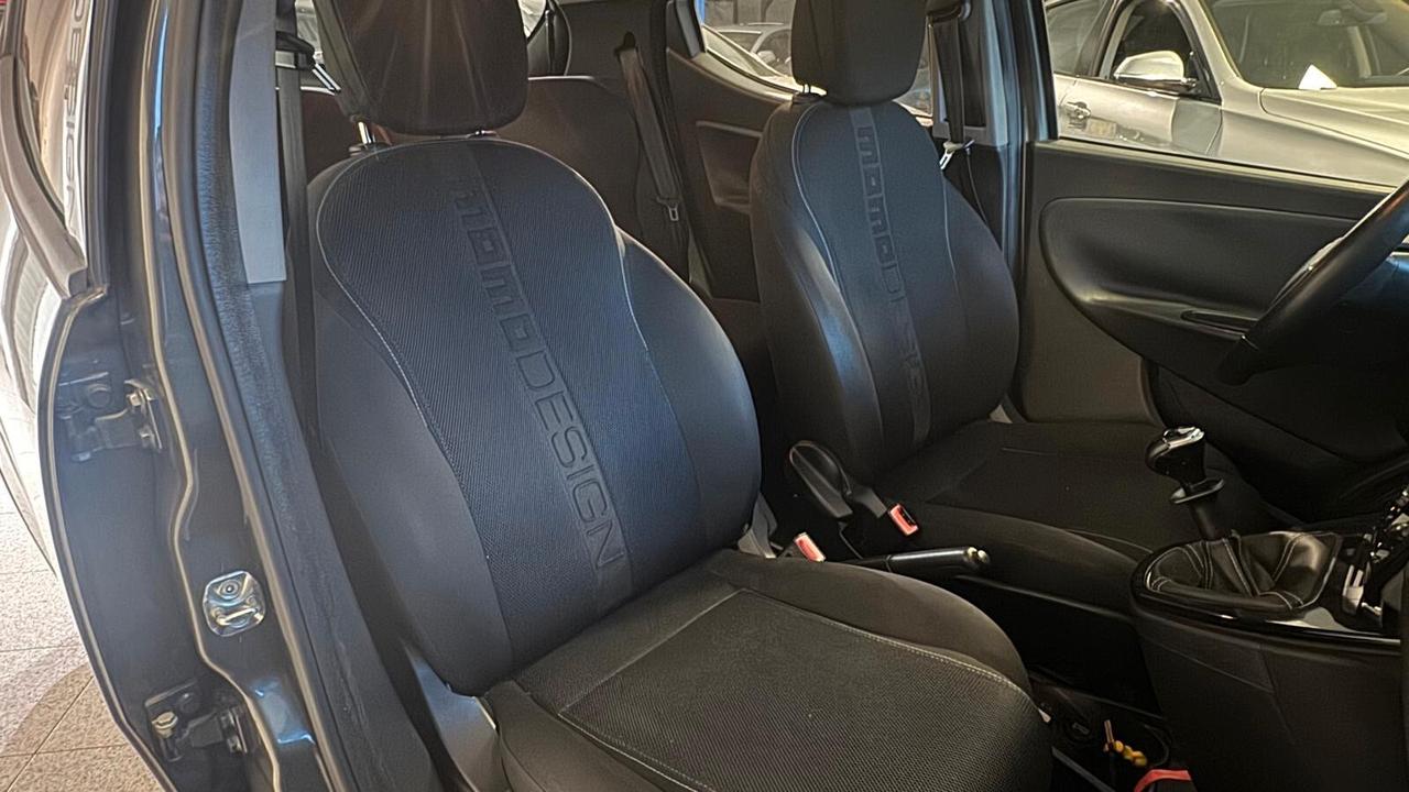 Lancia Ypsilon 1.2 69 CV 5 porte GPL Ecochic S Momodesign