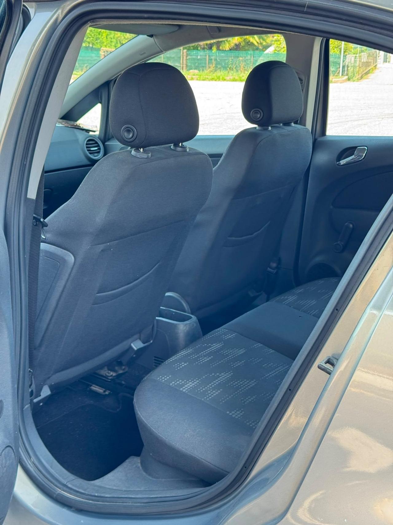 Opel Corsa 1.2 5 porte Cosmo