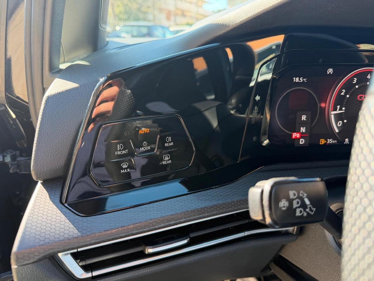 Volkswagen Golf 2.0 TSI GTI DSG