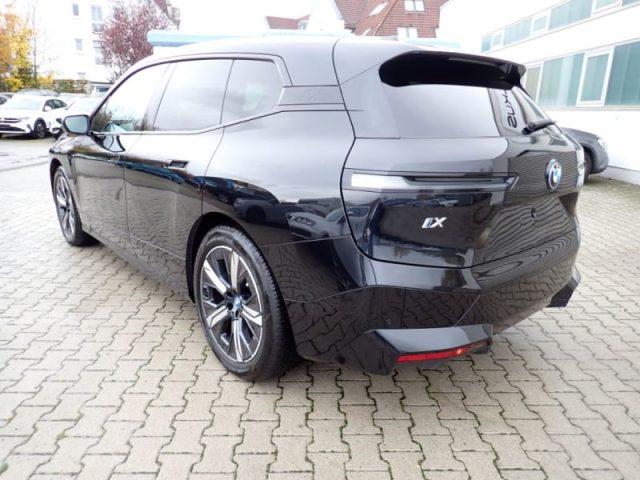 BMW iX xDrive40 Pacchetto Sportivo