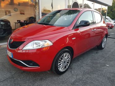 Lancia Ypsilon 1.2 69 CV 5 porte Silver GPL