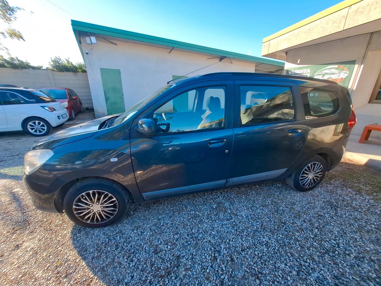 Dacia Lodgy 1.6 8V 85CV 5 posti Lauréate (60Kw)