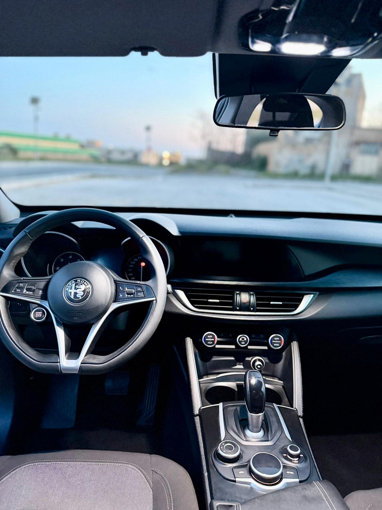 Alfa Romeo Stelvio 2.2 Turbodiesel 180 CV AT8 RWD Executive