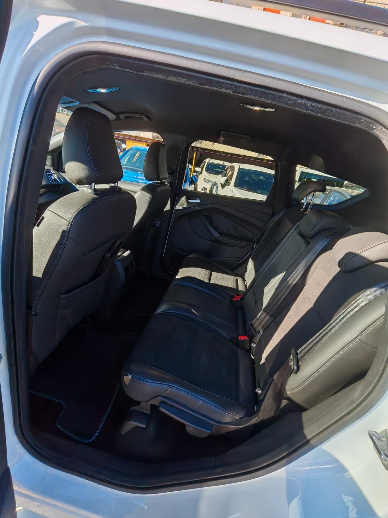 Ford Kuga 1.5 TDCI 120 CV S&S 2WD Powershift ST-Line