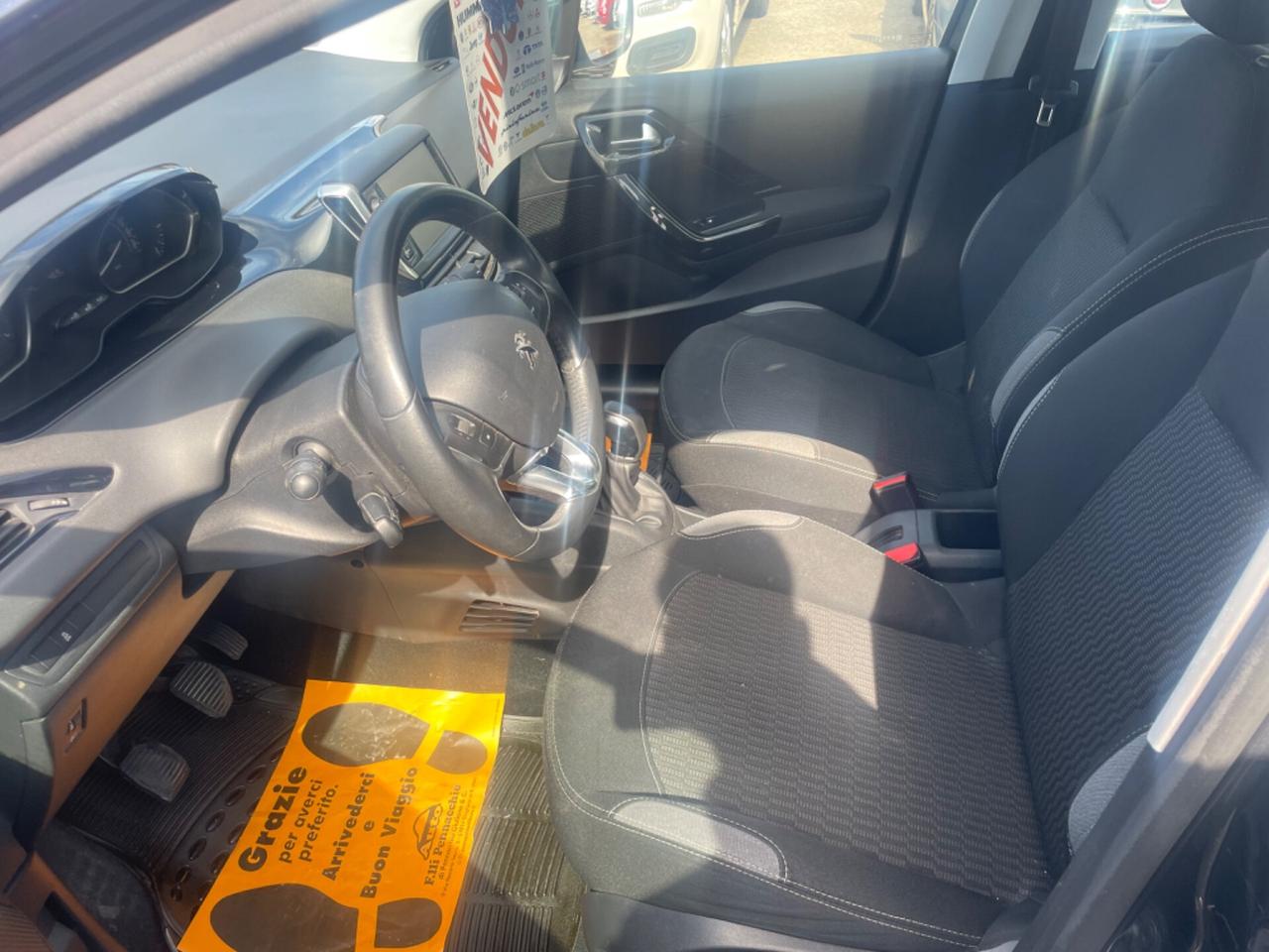 PEUGEOT 208 1.2 BENZINA 82 (CV) 2015
