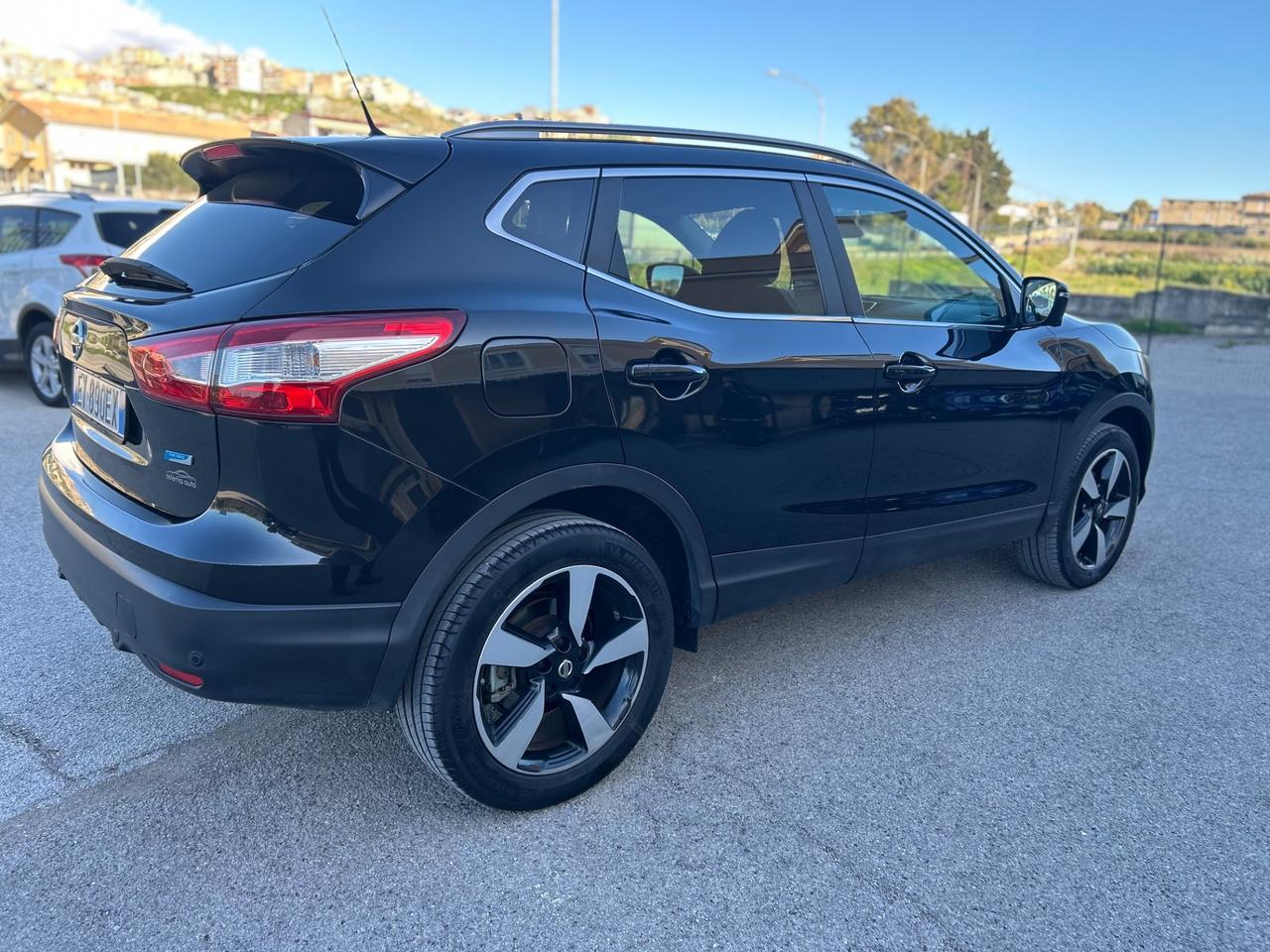 Nissan Qashqai 1.5 dCi 360 N-Tech