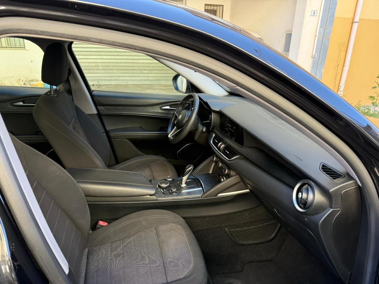 Alfa Romeo Stelvio 2.2 Turbodiesel 190 CV AT8 RWD Business