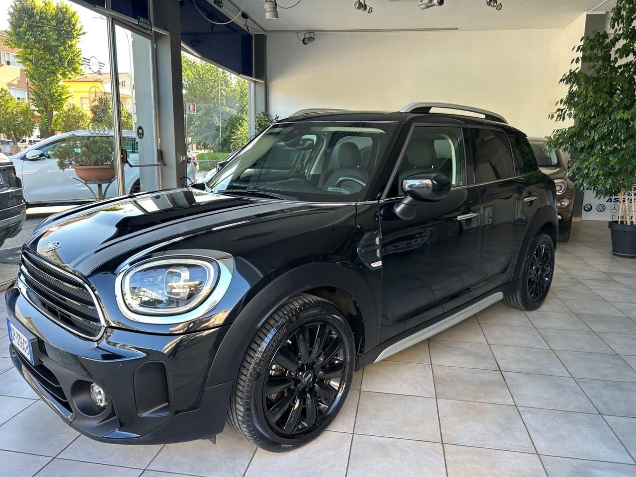 Mini Countryman COOPER D ( 80.000 KM )Pari al Nuovo!