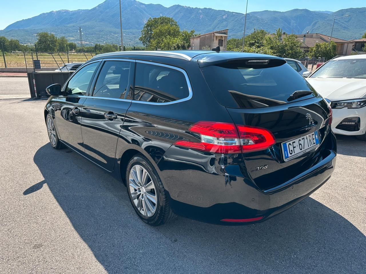 Peugeot 308 BlueHDi 130 S&S EAT8 SW Allure