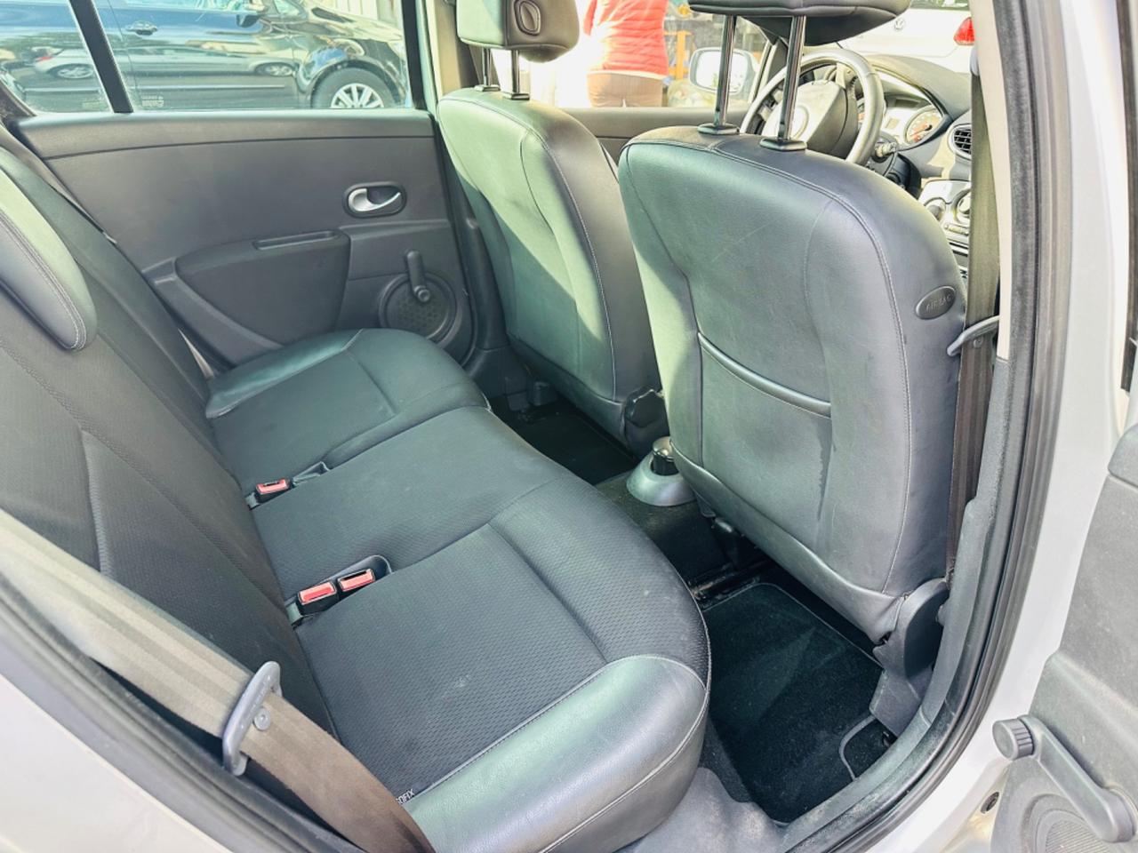 Renault Clio Storia 1.2 16V 5 porte Dynamique