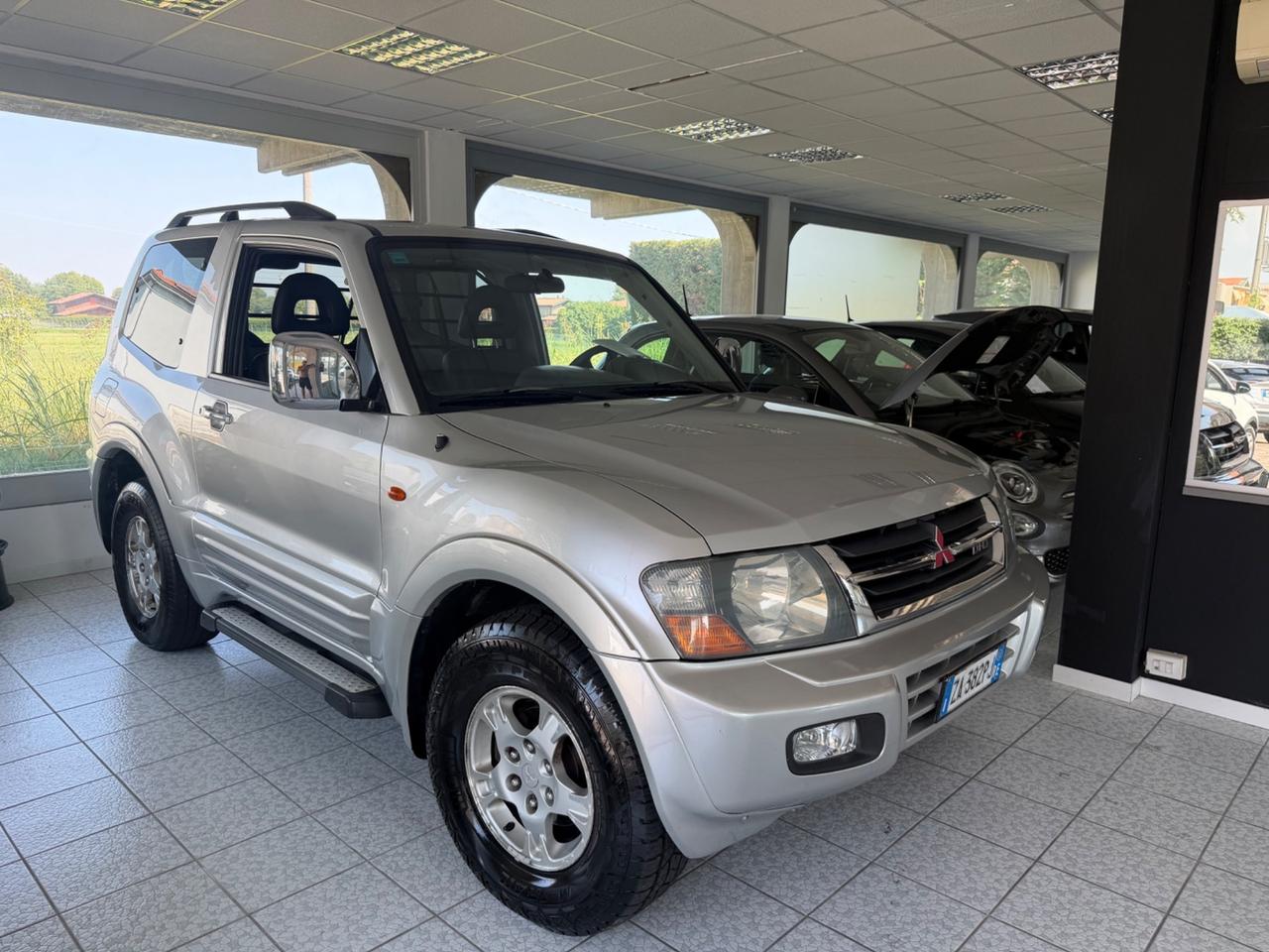 Mitsubishi Pajero 3.2 16V DI-D 3p. GLX