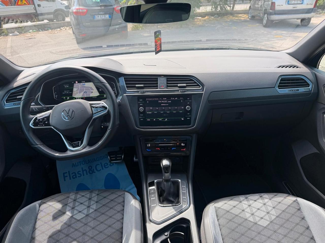 Volkswagen Tiguan 2.0 TDI 150 CV SCR DSG R-Line