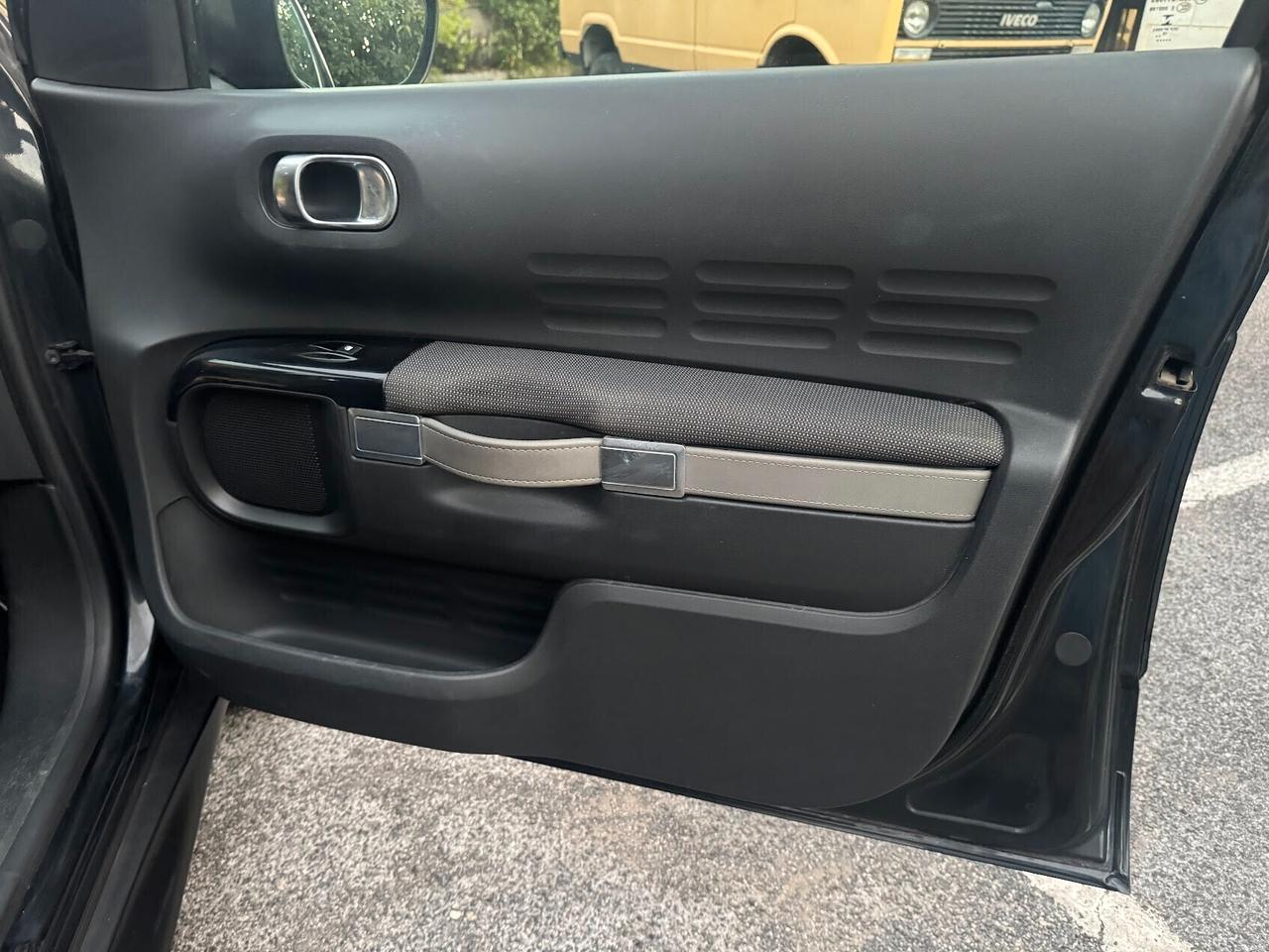 Citroen C4 Cactus BlueHDi Shine