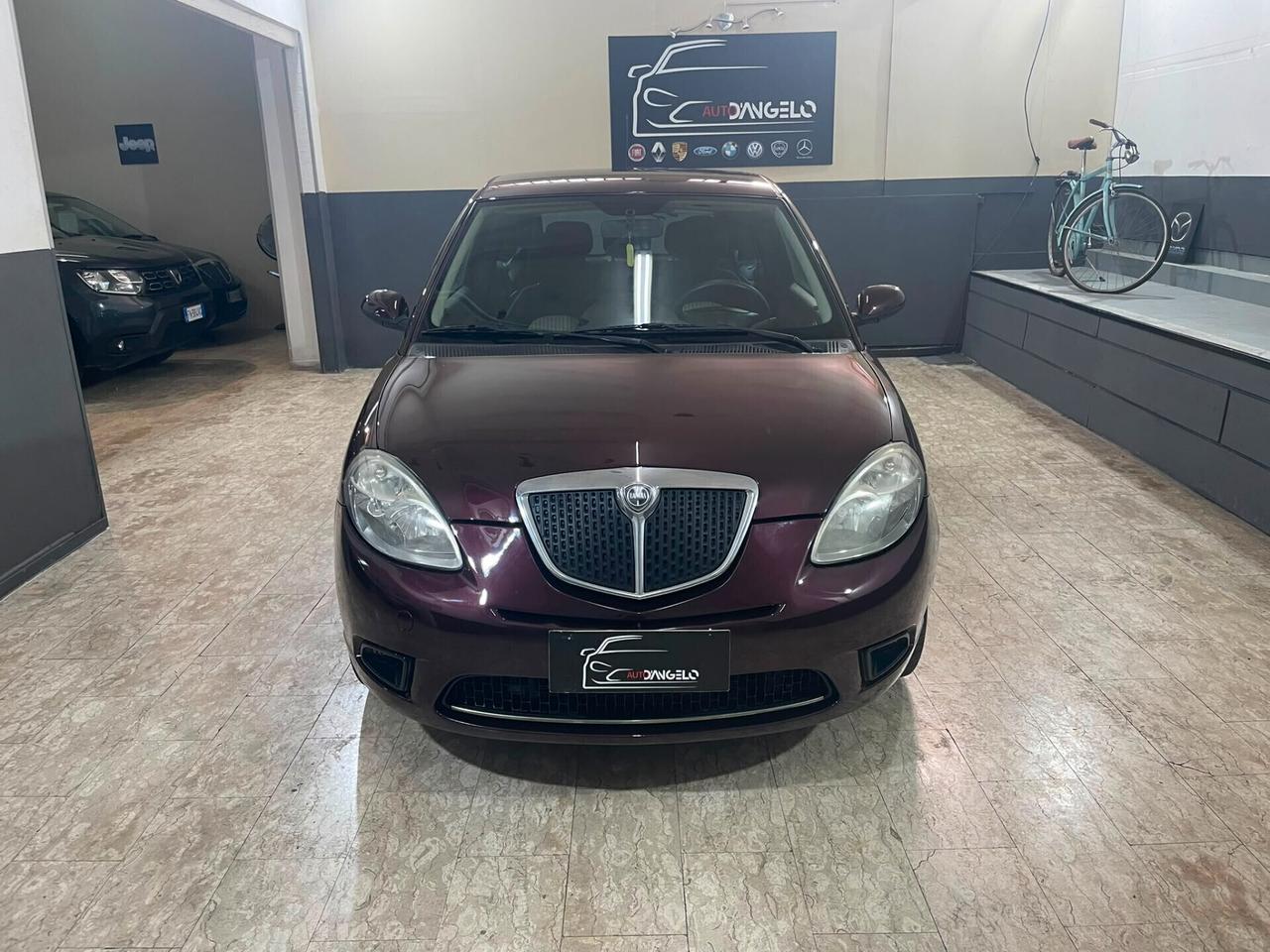 Lancia Ypsilon 1.2 Modamilano