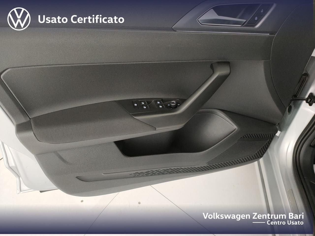 Volkswagen Taigo 1.0 tsi r-line 110cv