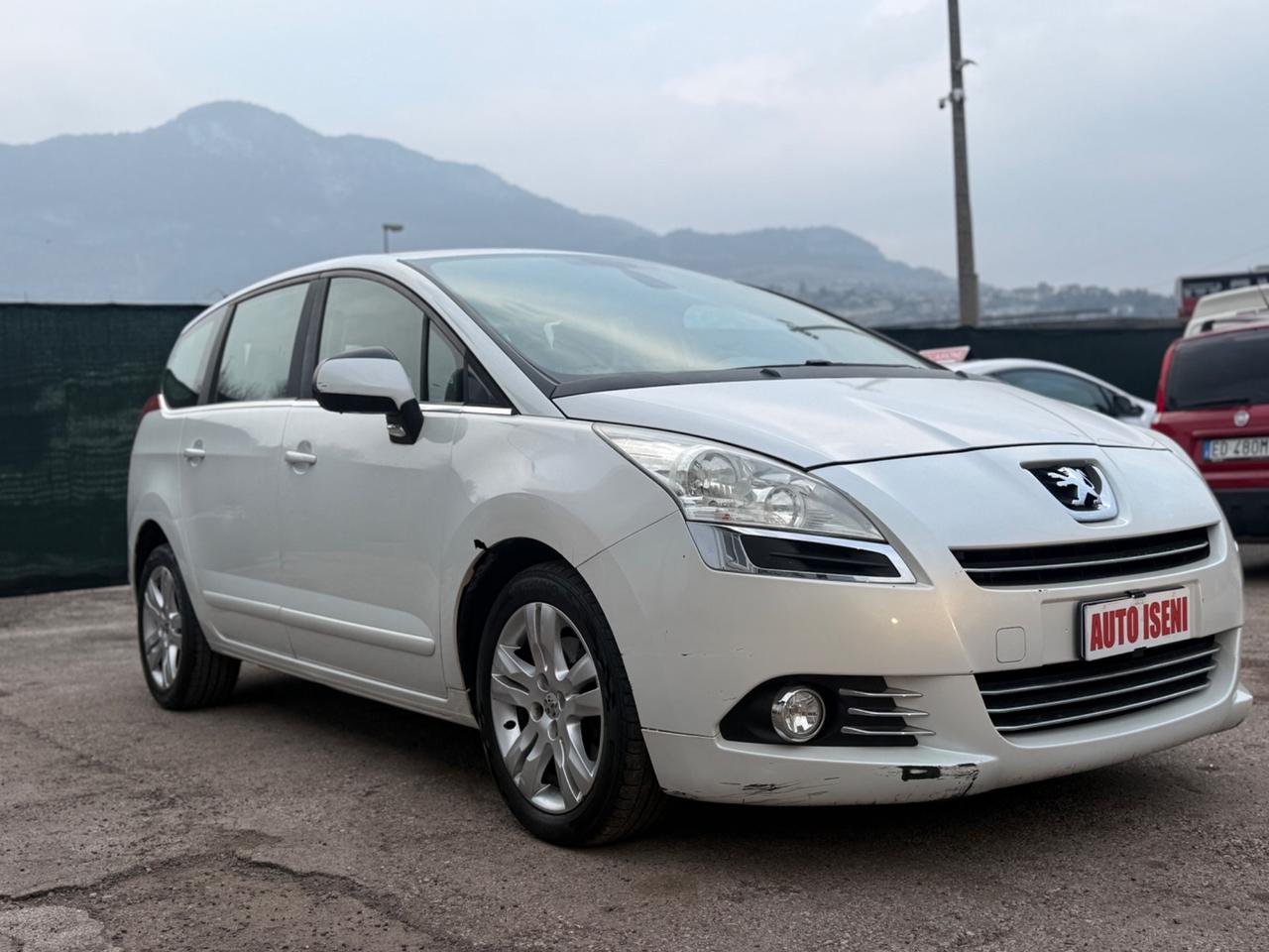 Peugeot 5008 2.0 HDi 150CV Business