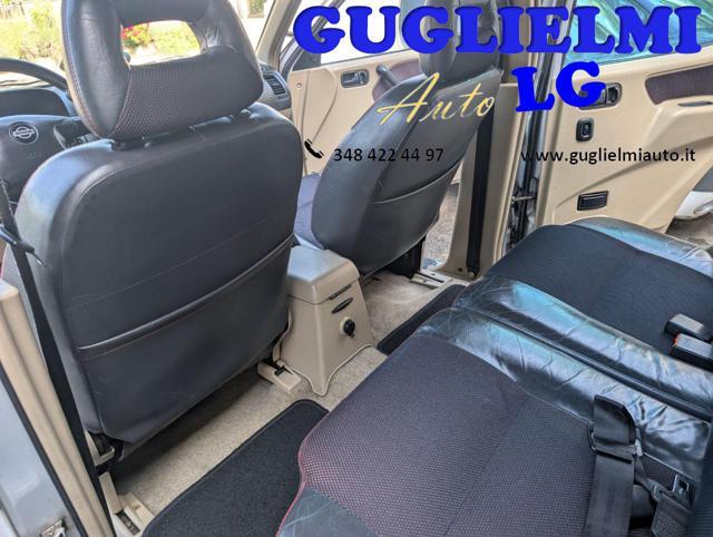NISSAN Terrano II 2.7 Tdi 5 porte Luxury 4x4
