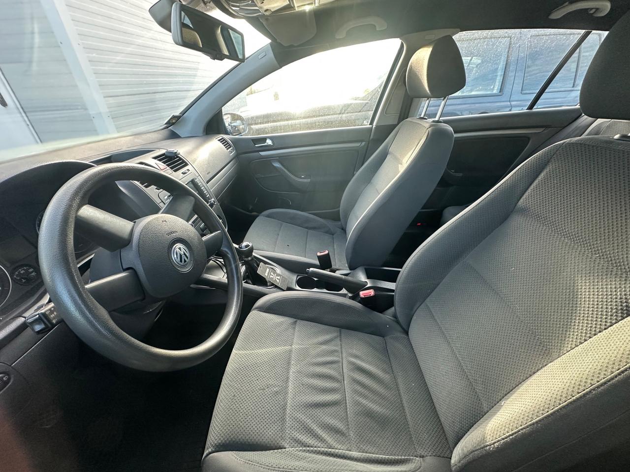 Volkswagen Golf 1.6 16V FSI 3p. Sportline