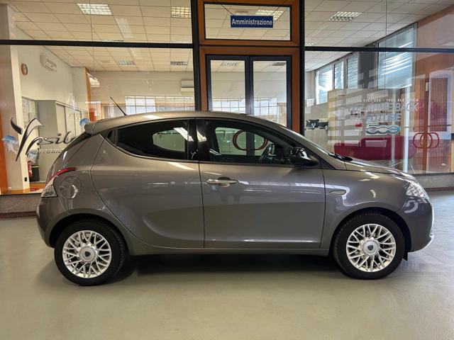 LANCIA Ypsilon 1.2 69 CV 5 porte Gold