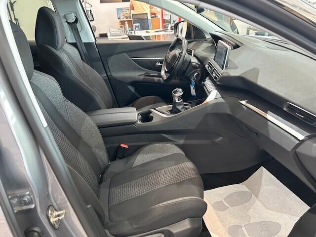 PEUGEOT 3008 1.5 bluehdi Active s&s