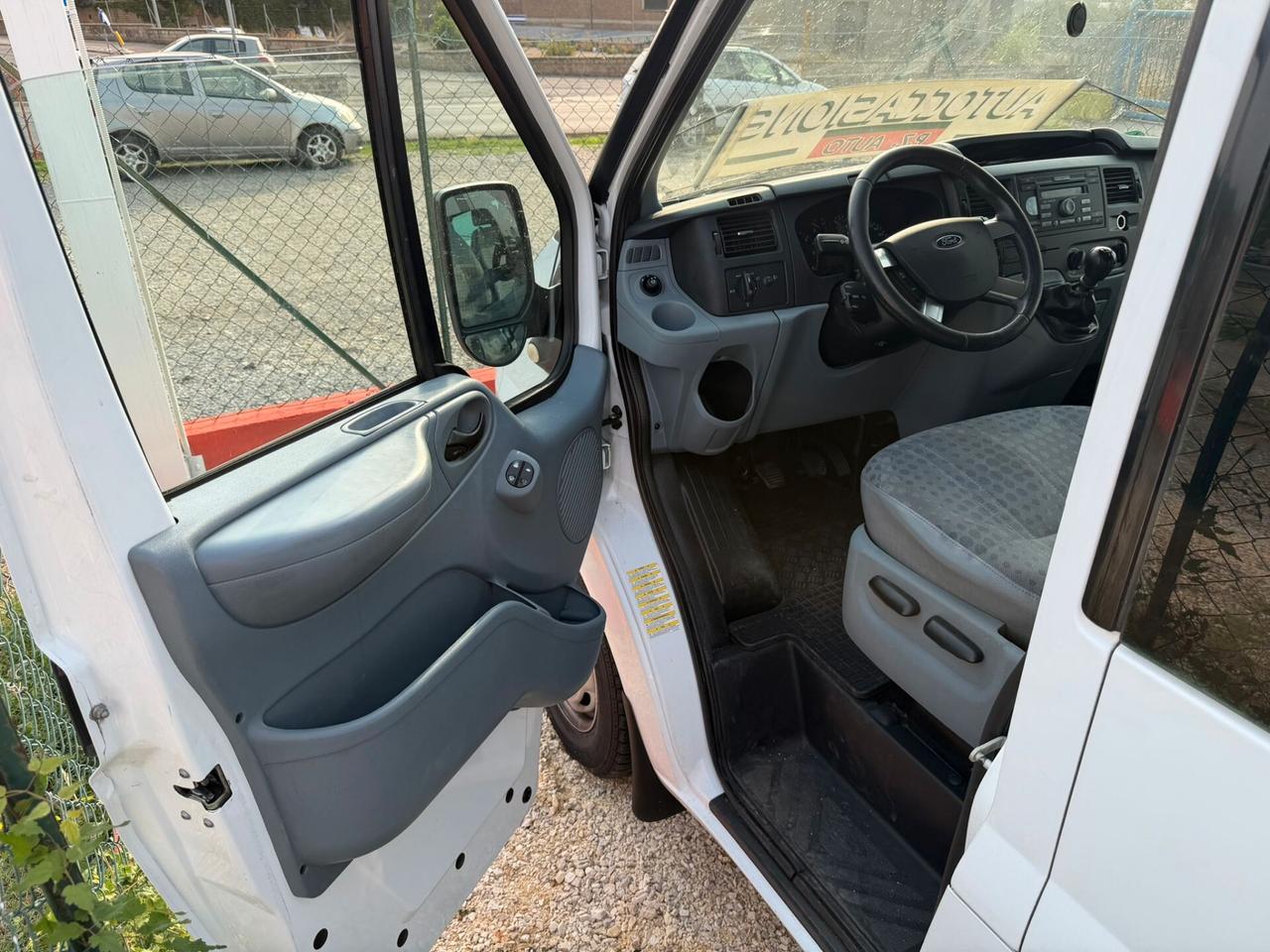 Ford Transit 2013 330M 2.2 TDCi/100 9 posti