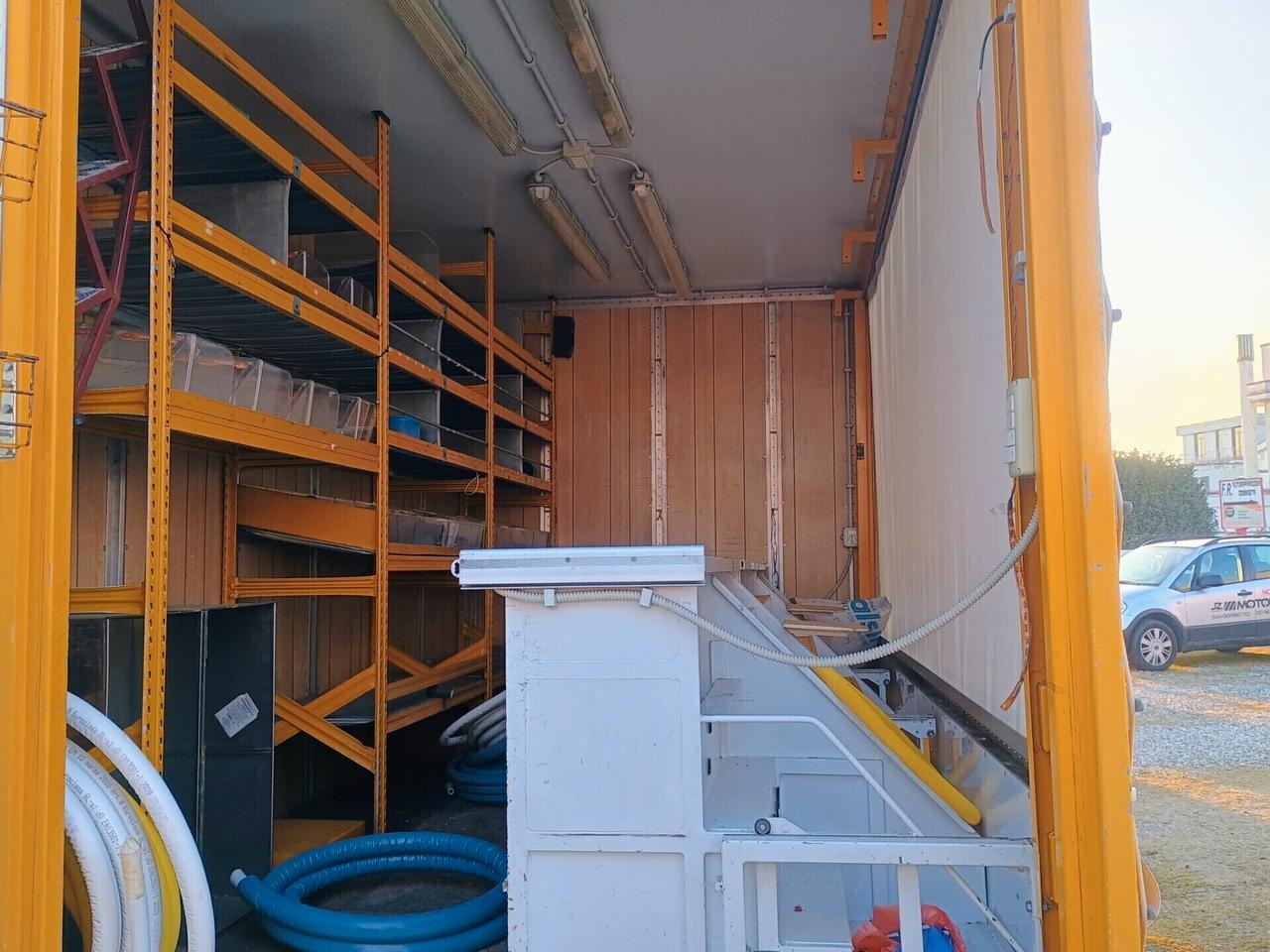 Peugeot Boxer Negozio