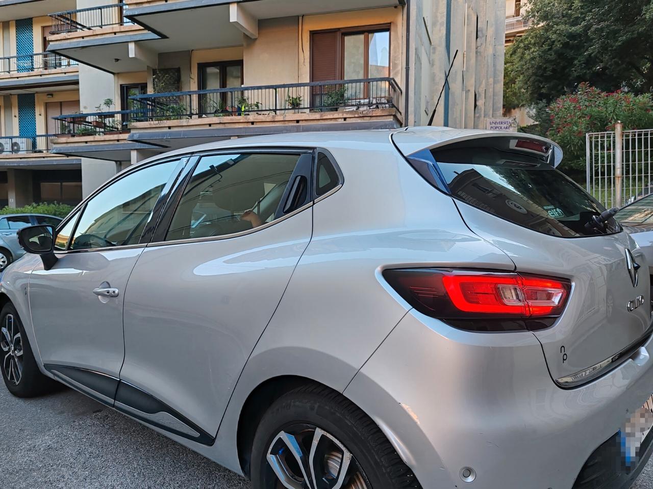 Renault Clio dCi 8V 90 CV 5 porte Moschino Zen