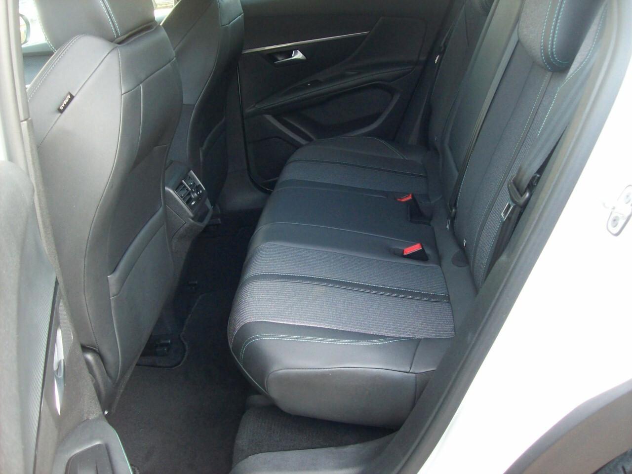 PEUGEOT 3008 1.5 BlueHDI CV.130 S&S ALLURE Pack "2022"