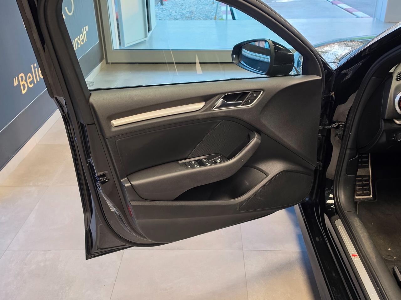 Audi A3 Sedan S-Line 184cv quattro