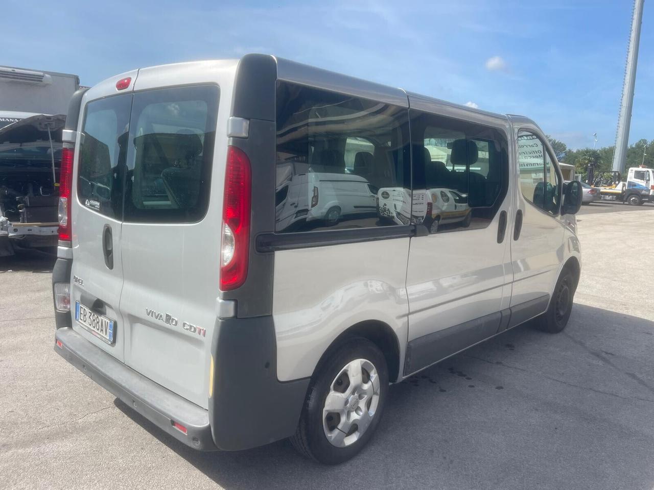 Opel Vivaro 29 2.0 CDTI PC-TN Combi Semivetrato M1