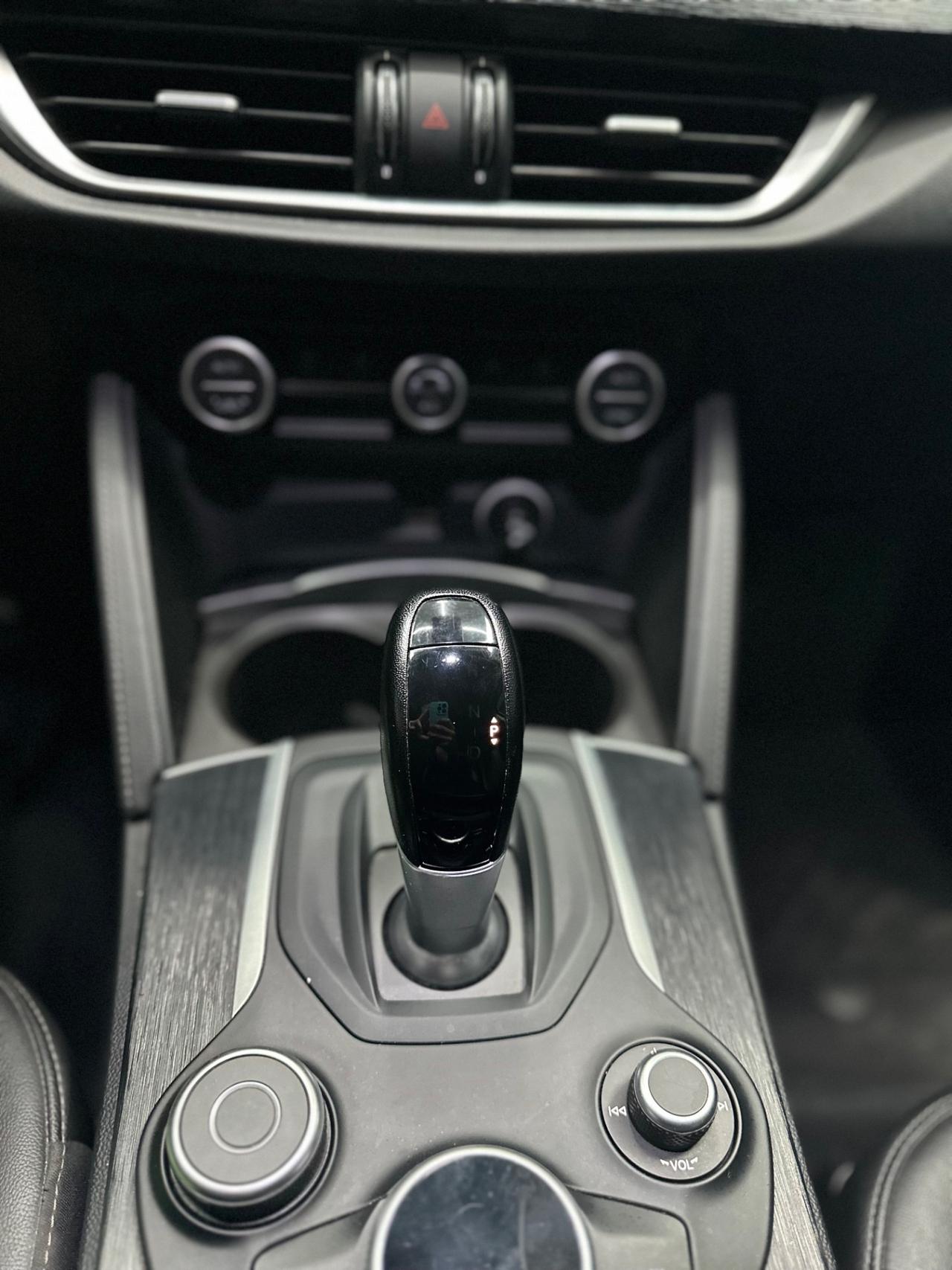 Alfa Romeo Stelvio 2.2 Turbodiesel 160 CV AT8 RWD Business