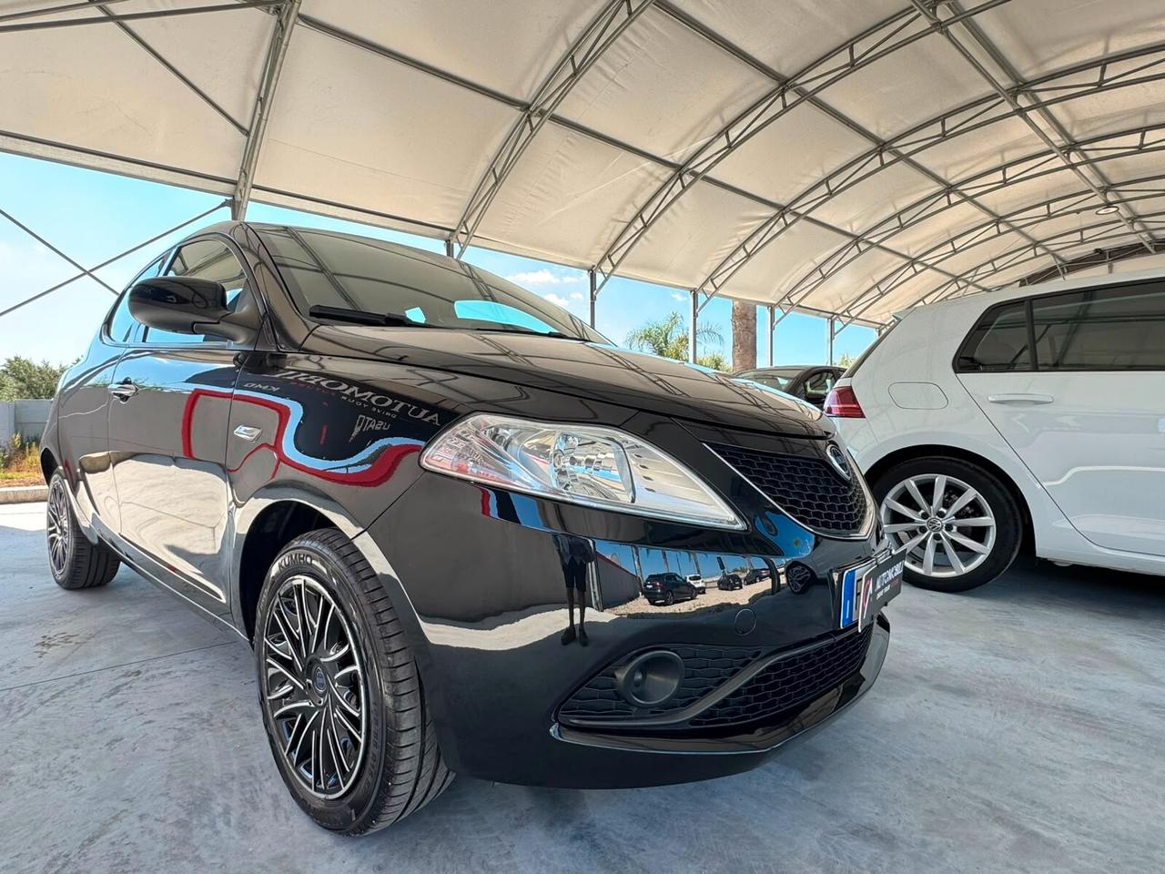 Lancia Ypsilon 1.2 69 CV 5 porte S&S Gold