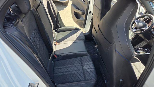 VOLKSWAGEN Golf 2.0 TDI 150 CV DSG SCR R-Line Plus PERMUTE UNICOPR