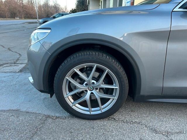 Alfa Romeo Stelvio 2.0 Turbo 280 CV AT8 Q4 First Edition