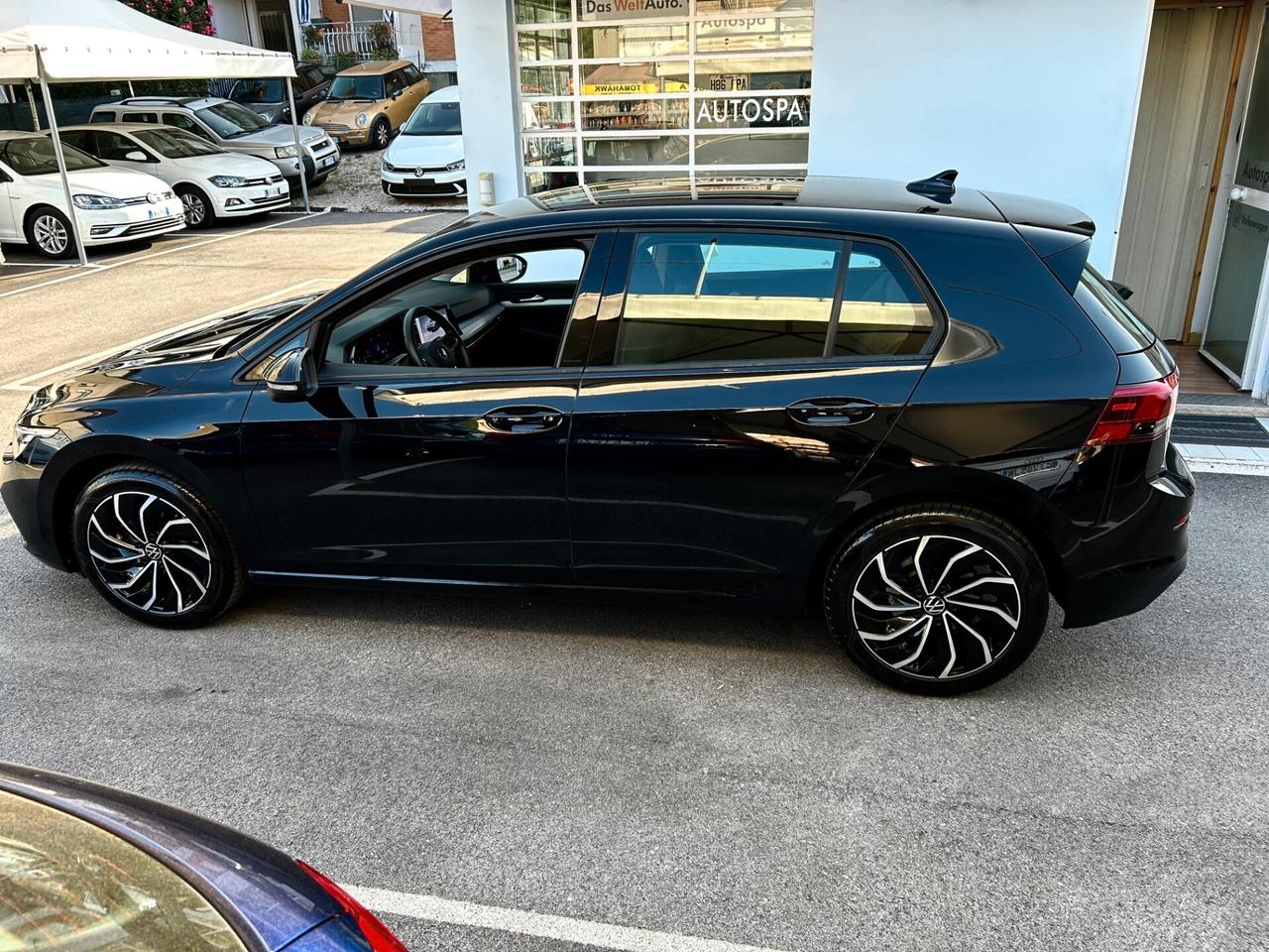 Volkswagen Golf 1.5 eTSI 130 DSG Life 2022