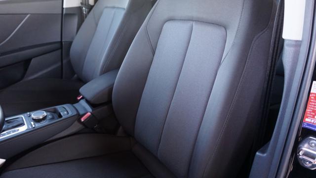 AUDI Q2 30 TDI S tronic Business