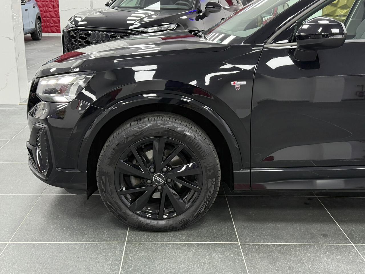 Audi Q2 30 TDI Identity Black S-Line