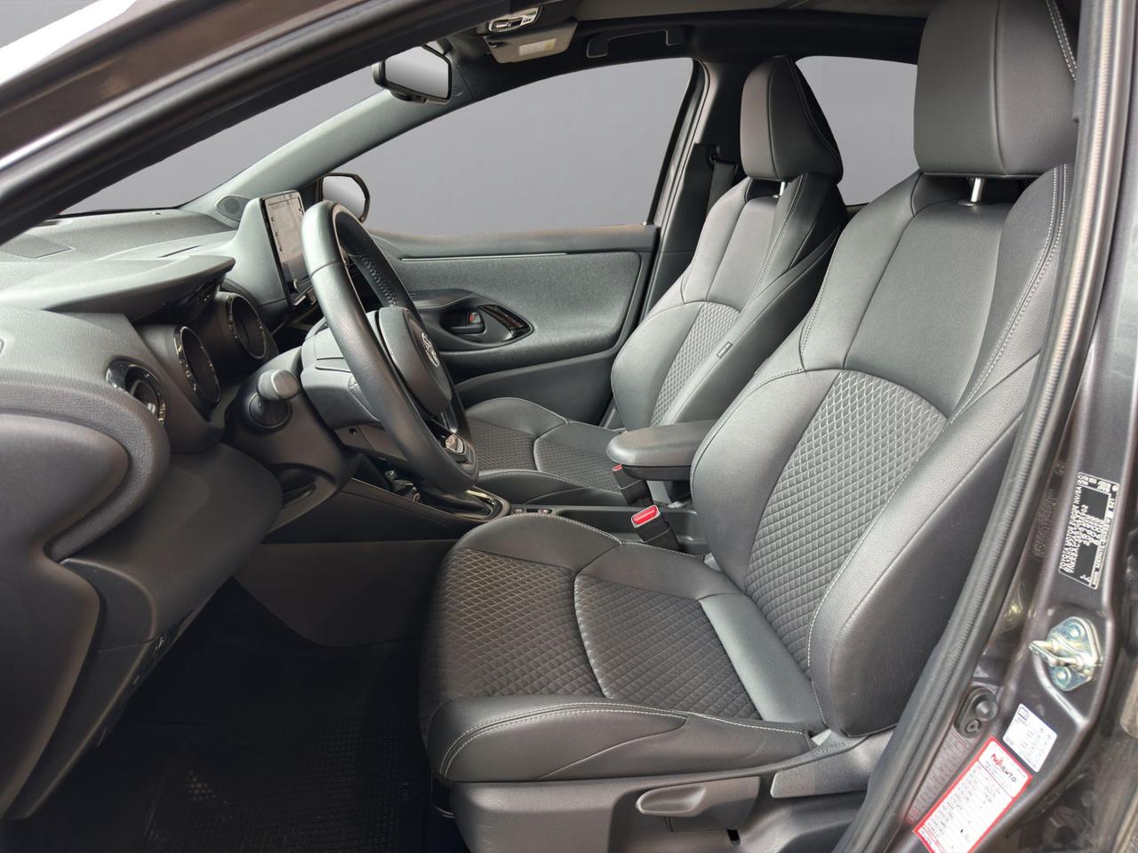 Toyota Yaris 1.5h Lounge
