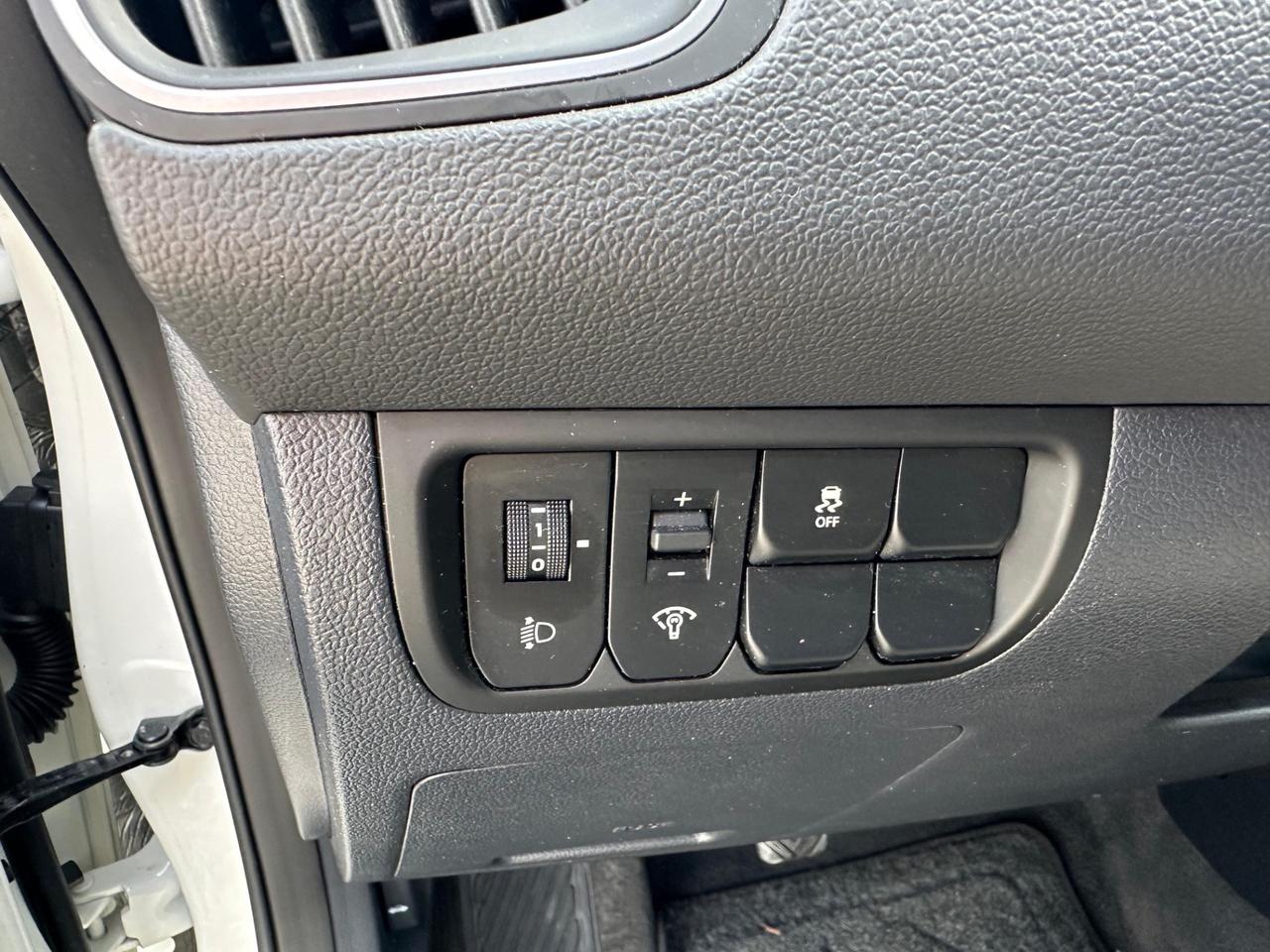Kia Rio IRio 1.1 CRDi 5p. Cool NEOPATENTATI